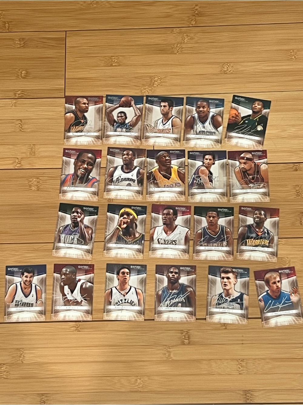 2004-05 SkyBox Autographics Basketball Card Lot Of 21 Excellent
